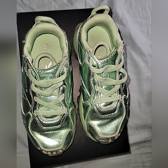 Toddler Reebok Classic Leather Cardi B - Picture 4 of 5